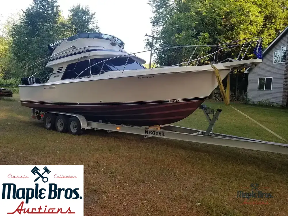 1990 Blackfin 29