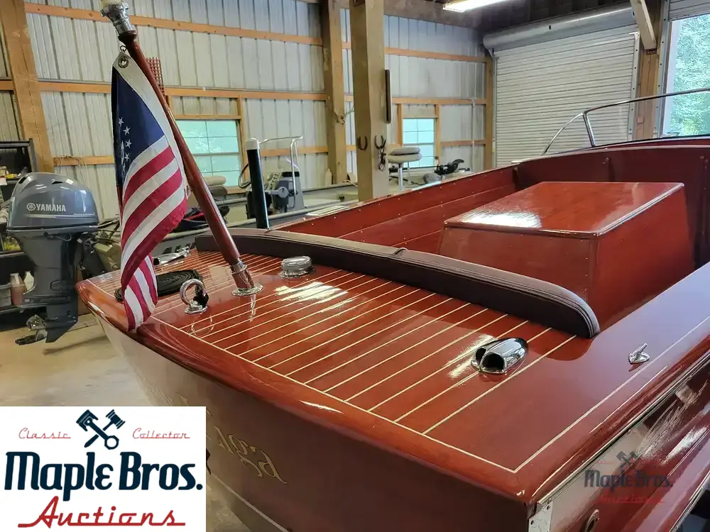 1955 Chris-Craft Holiday 18