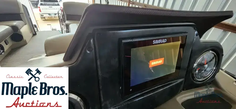 2021 SunCatcher Elite 322C Saltwater Series