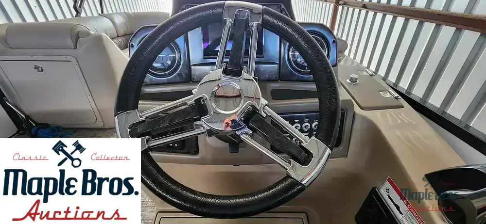 2021 SunCatcher Elite 322C Saltwater Series
