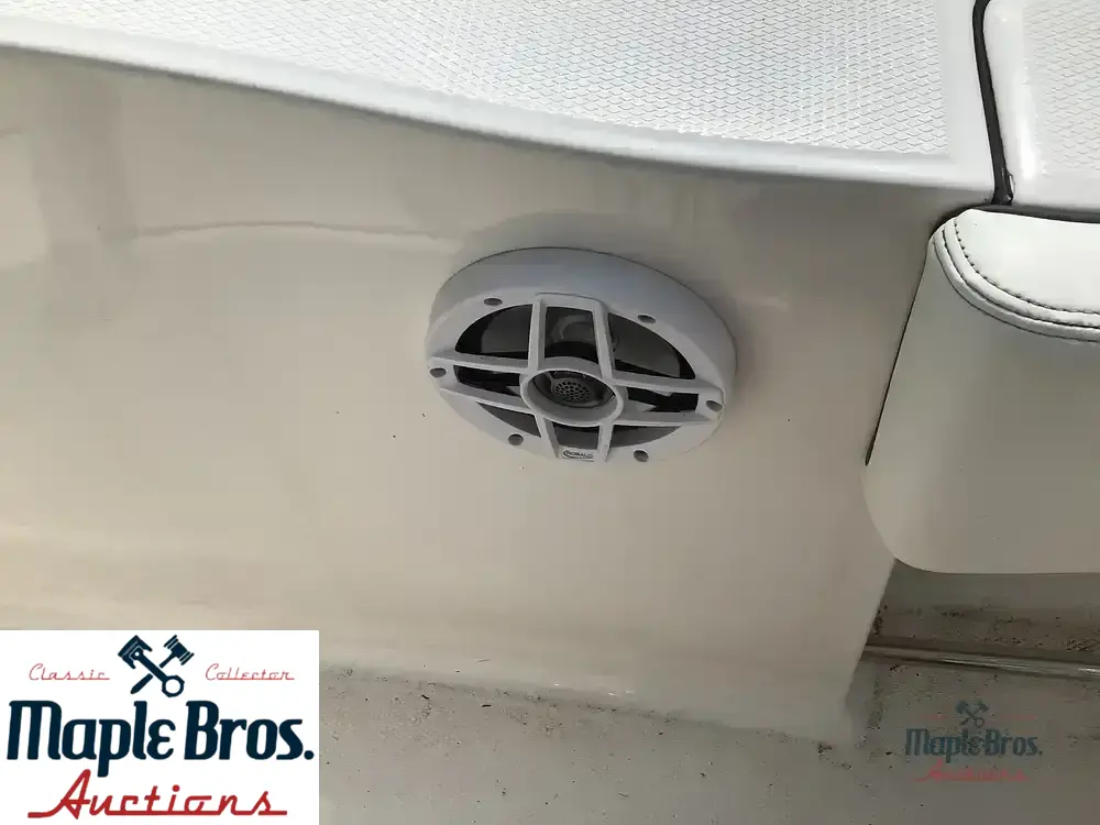 2024 Robalo 202ex