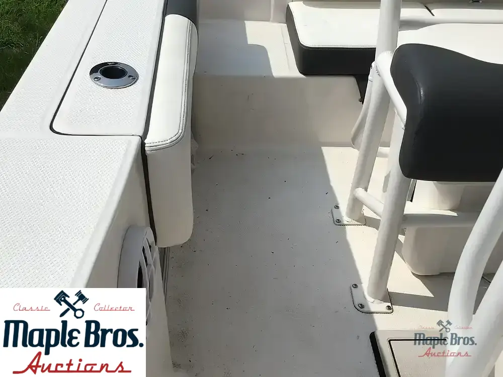 2024 Robalo 202ex