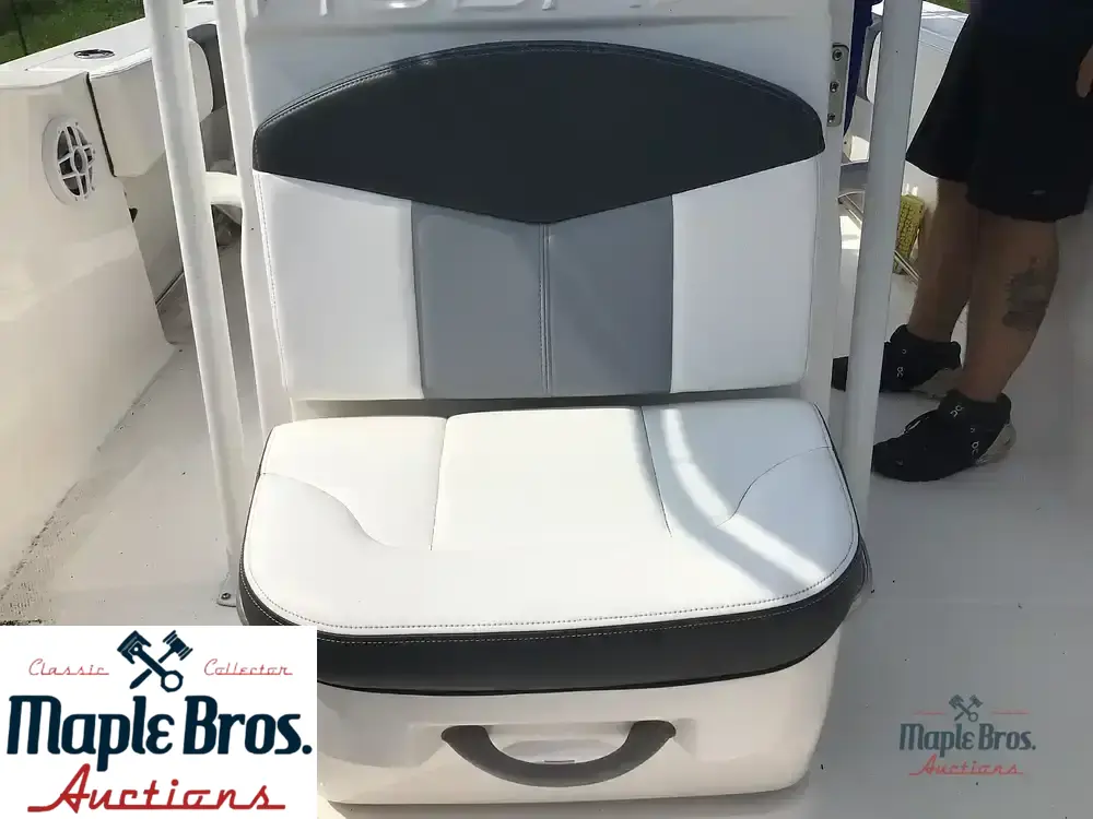 2024 Robalo 202ex