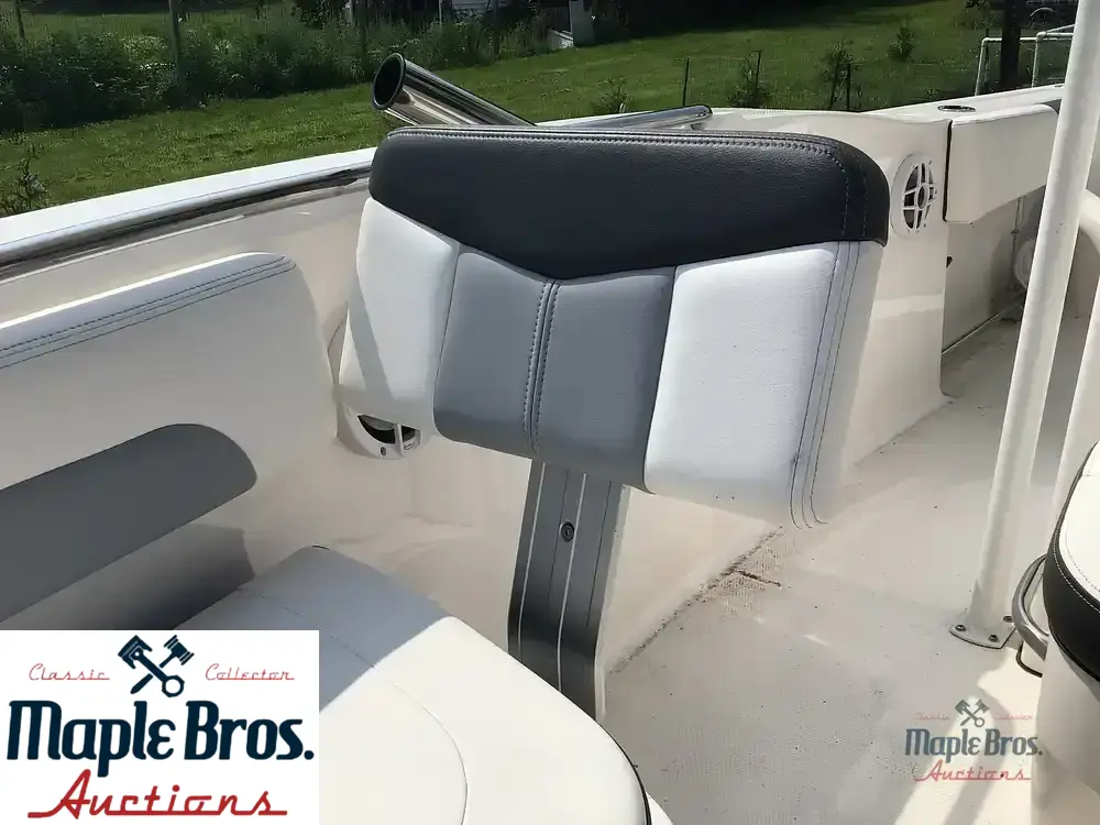 2024 Robalo 202ex