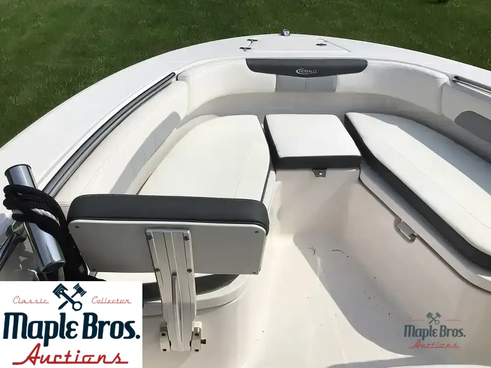 2024 Robalo 202ex
