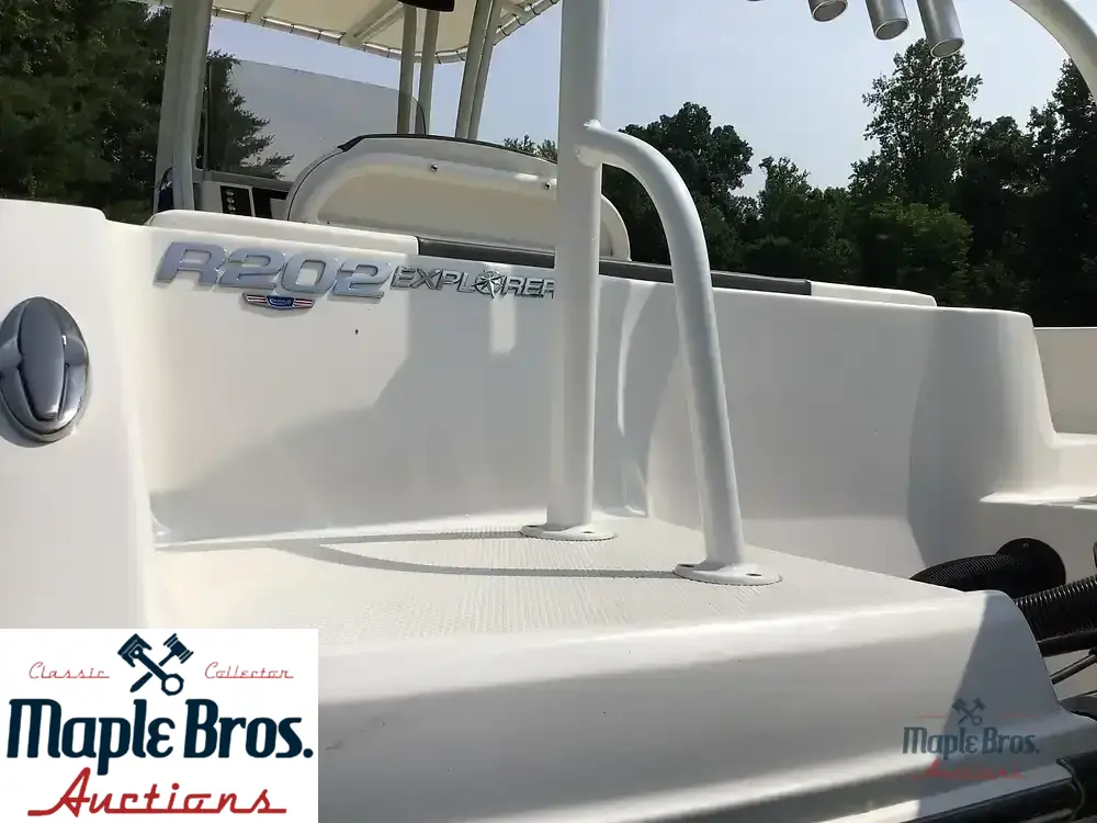 2024 Robalo 202ex