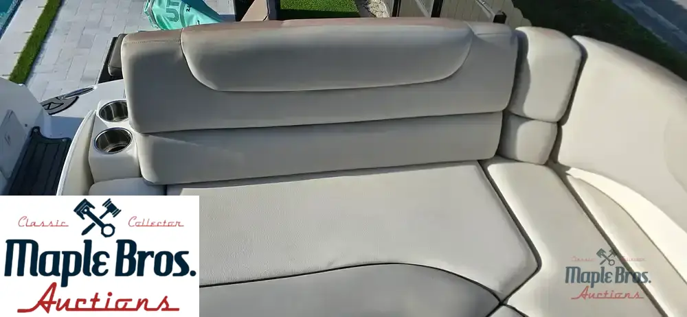 2018 Rinker 290 EX