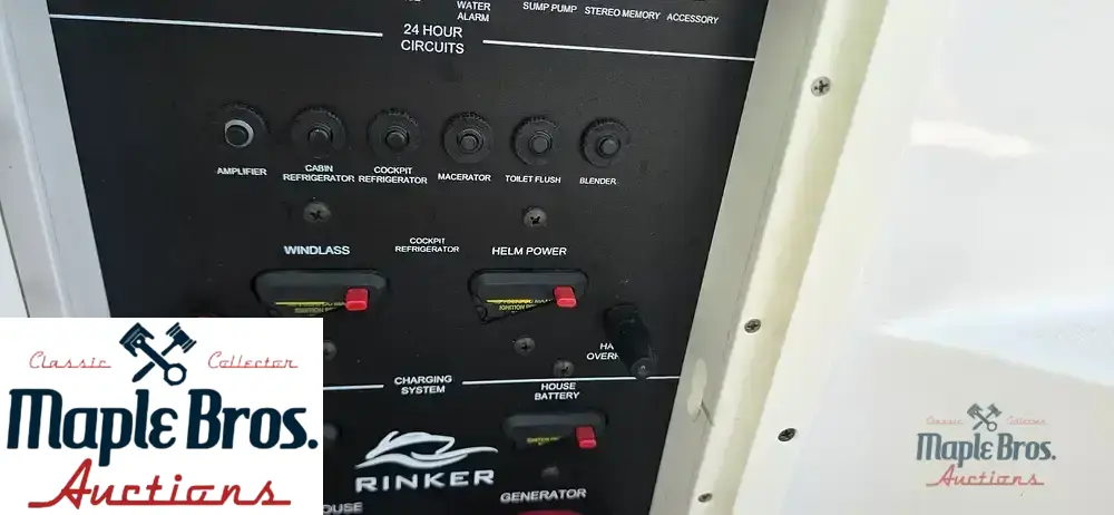 2018 Rinker 290 EX