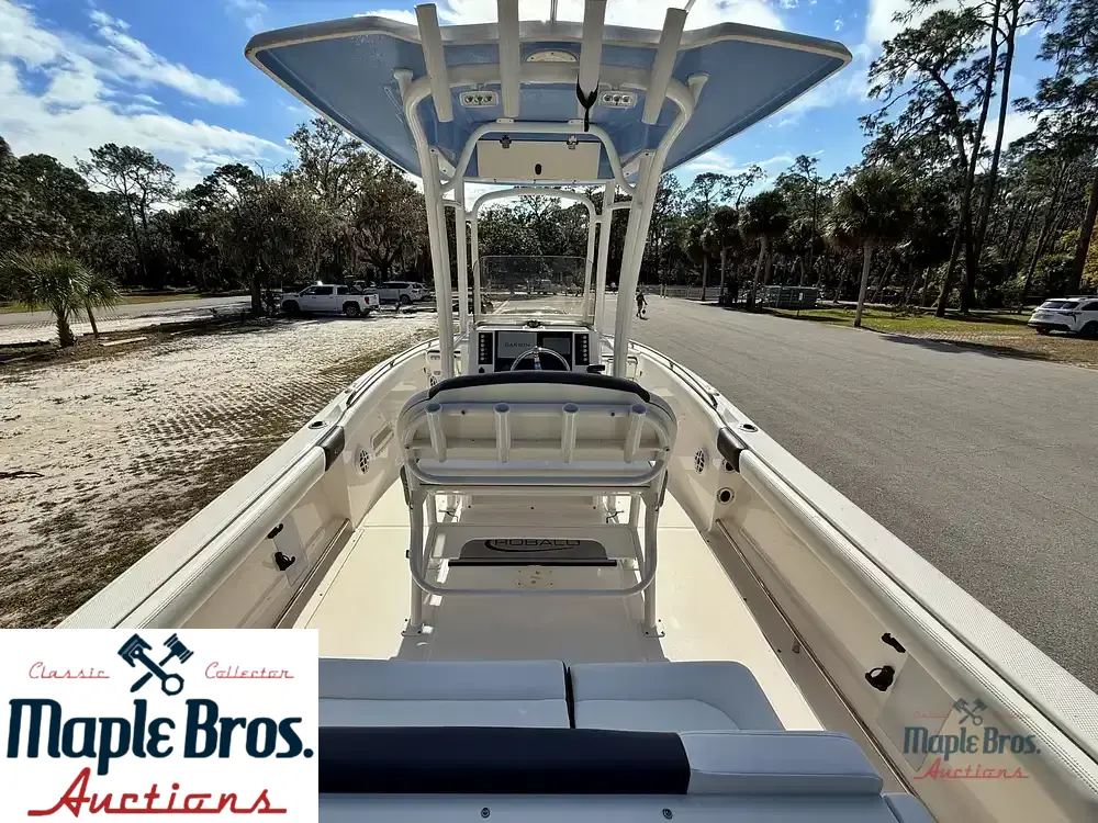 2023 Robalo R222 Explorer