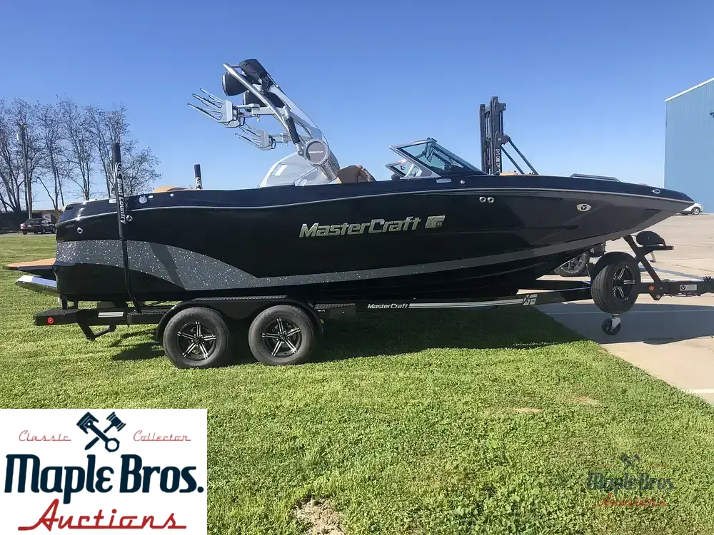 2021 Mastercraft XT22