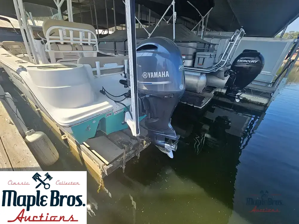 2018 Sea Fox 226 Commander