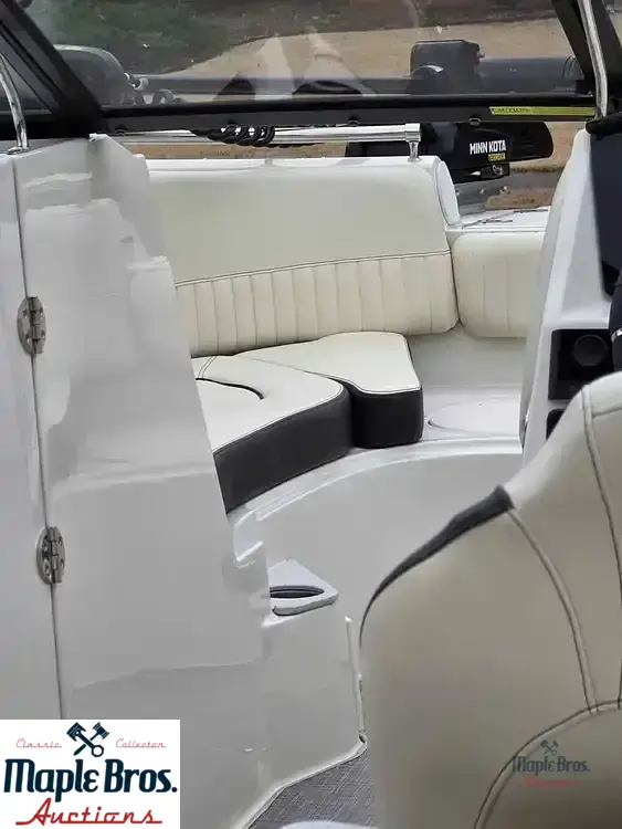 2023 Stingray 231 DC