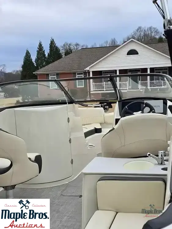 2023 Stingray 231 DC