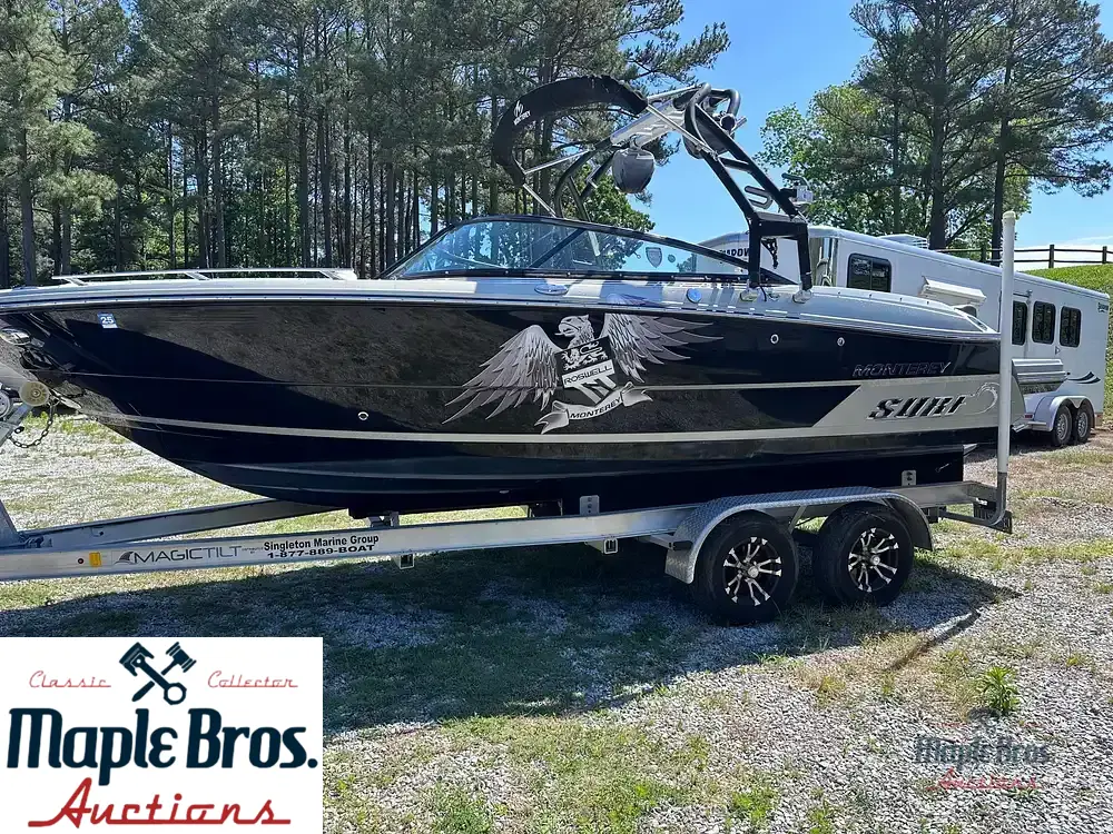 2017 Monterey 238 SS Surf