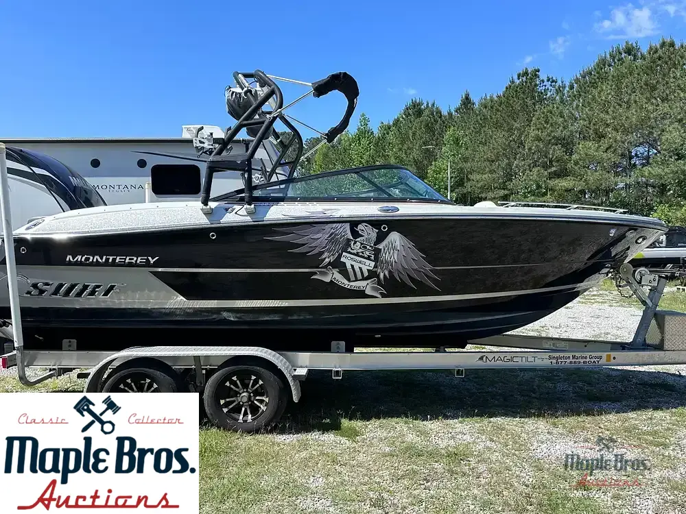 2017 Monterey 238 SS Surf
