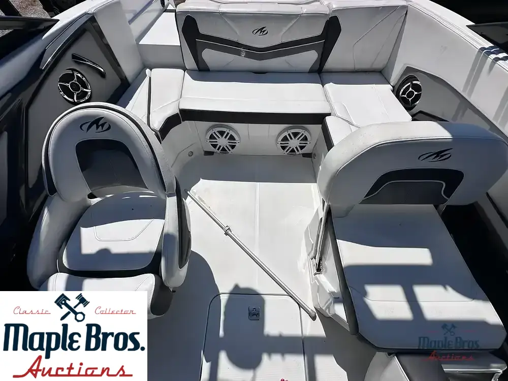 2017 Monterey 238 SS Surf