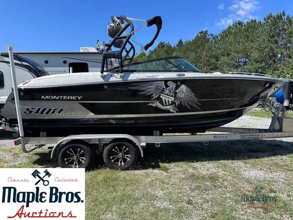 2017 Monterey 238 SS Surf