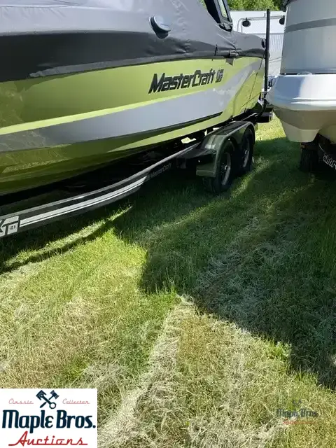 2022 Mastercraft XT21