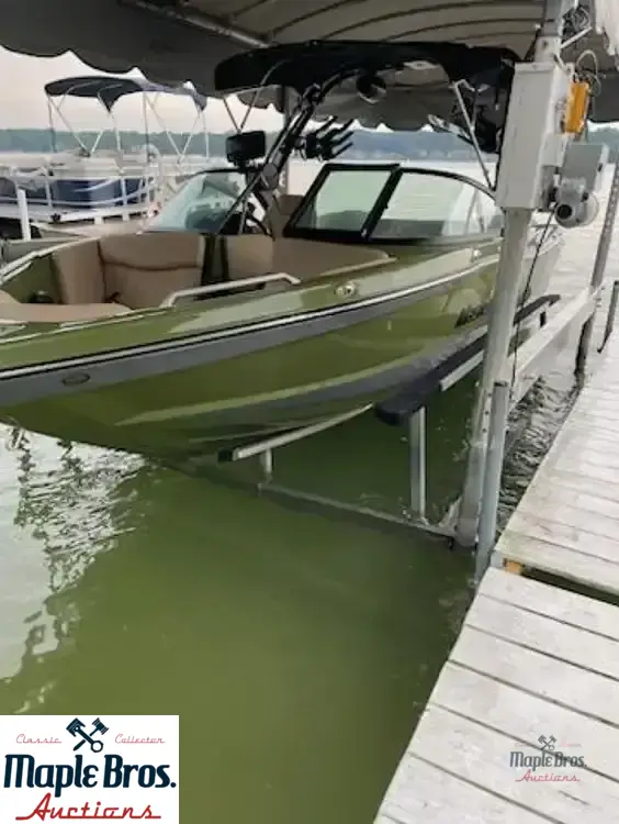 2022 Mastercraft XT21