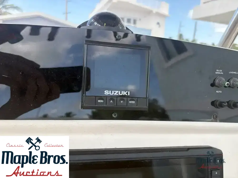 2022 Pioneer 222 Sportfish