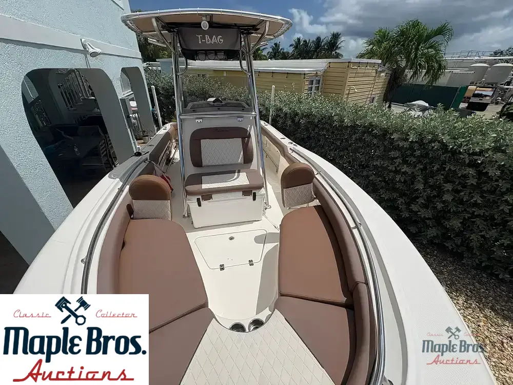 2022 Pioneer 222 Sportfish