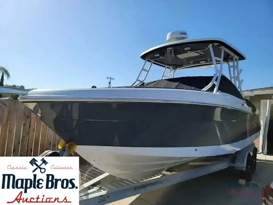 2022 Robalo R247