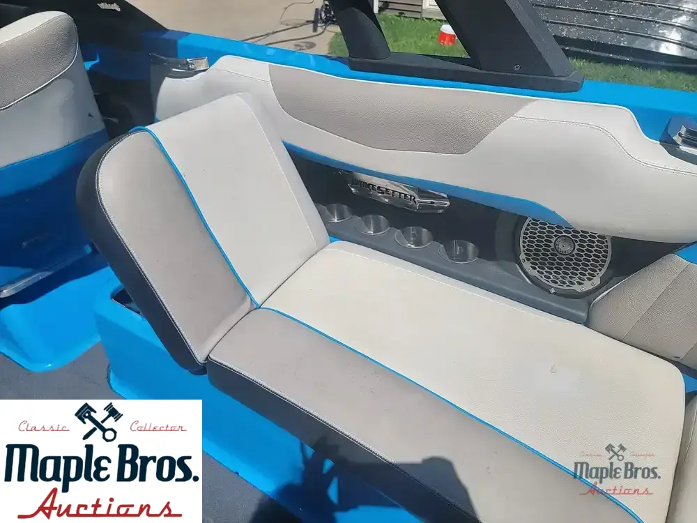 2013 Malibu 24mxz Wakesetter