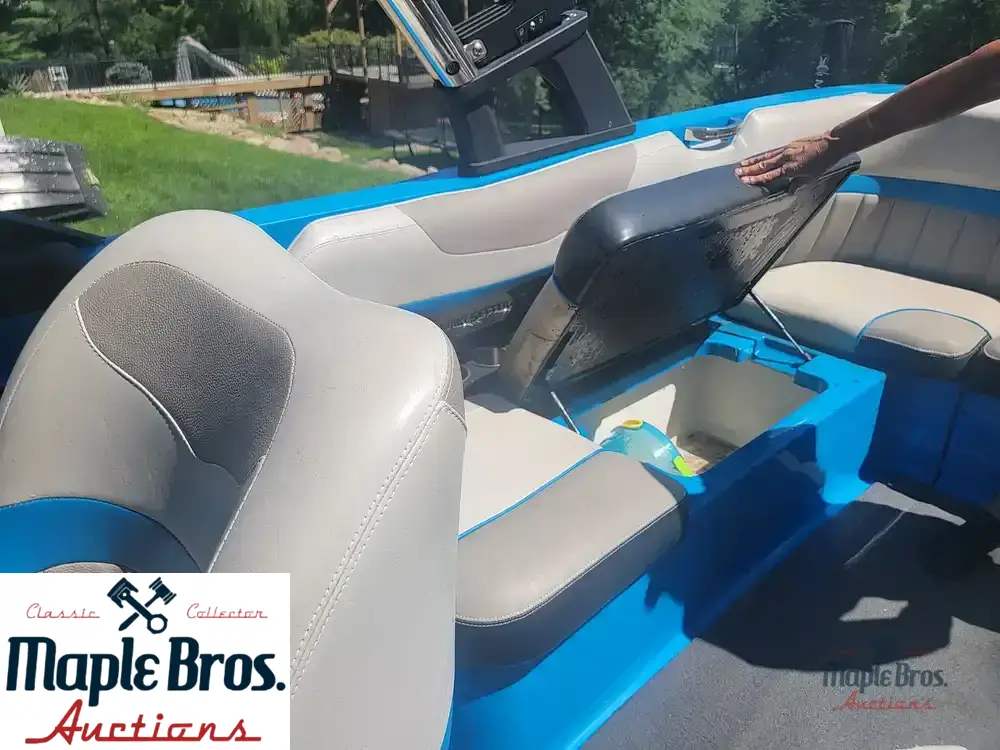 2013 Malibu 24mxz Wakesetter