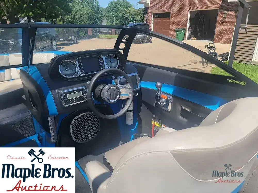 2013 Malibu 24mxz Wakesetter
