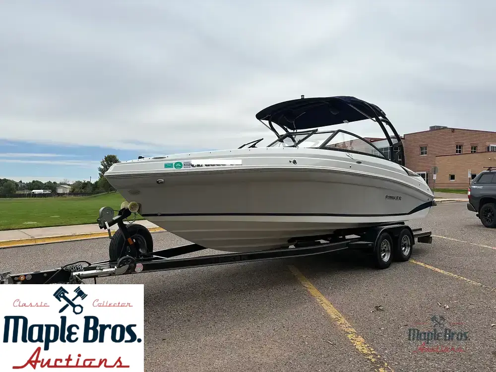 2018 Rinker Q5