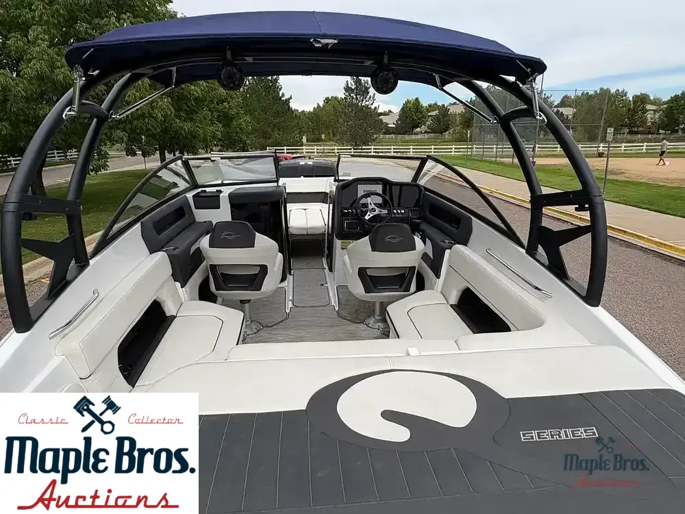 2018 Rinker Q5