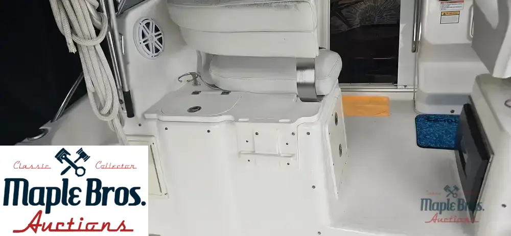 2009 Century Offshore 3200