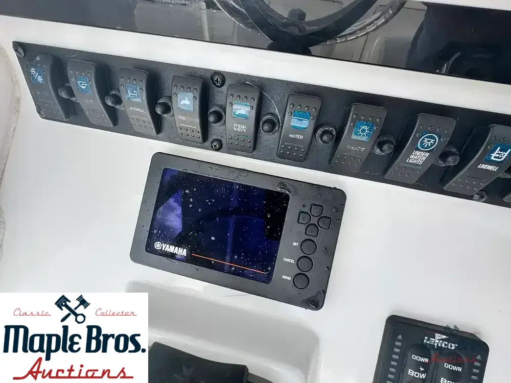 2018 Sea Hunt Ultra 235 SE