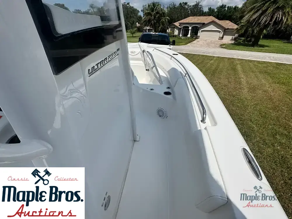 2018 Sea Hunt Ultra 235 SE