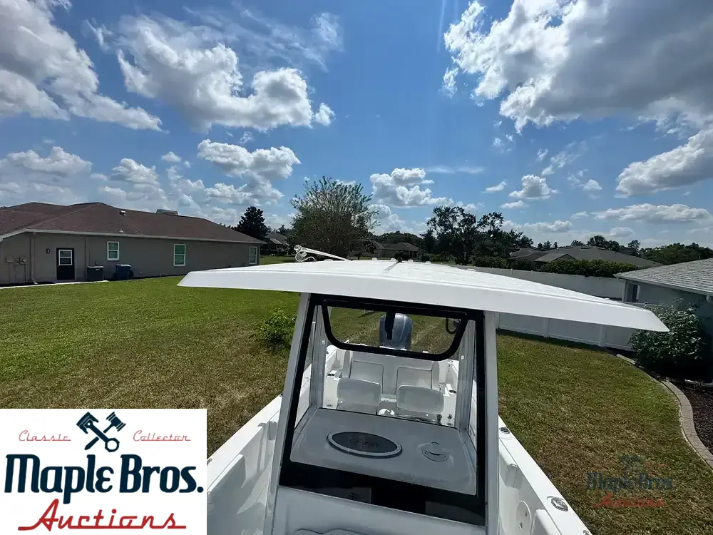 2018 Sea Hunt Ultra 235 SE