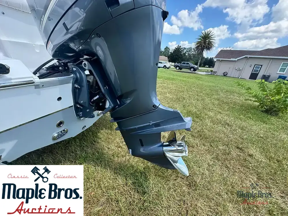 2018 Sea Hunt Ultra 235 SE