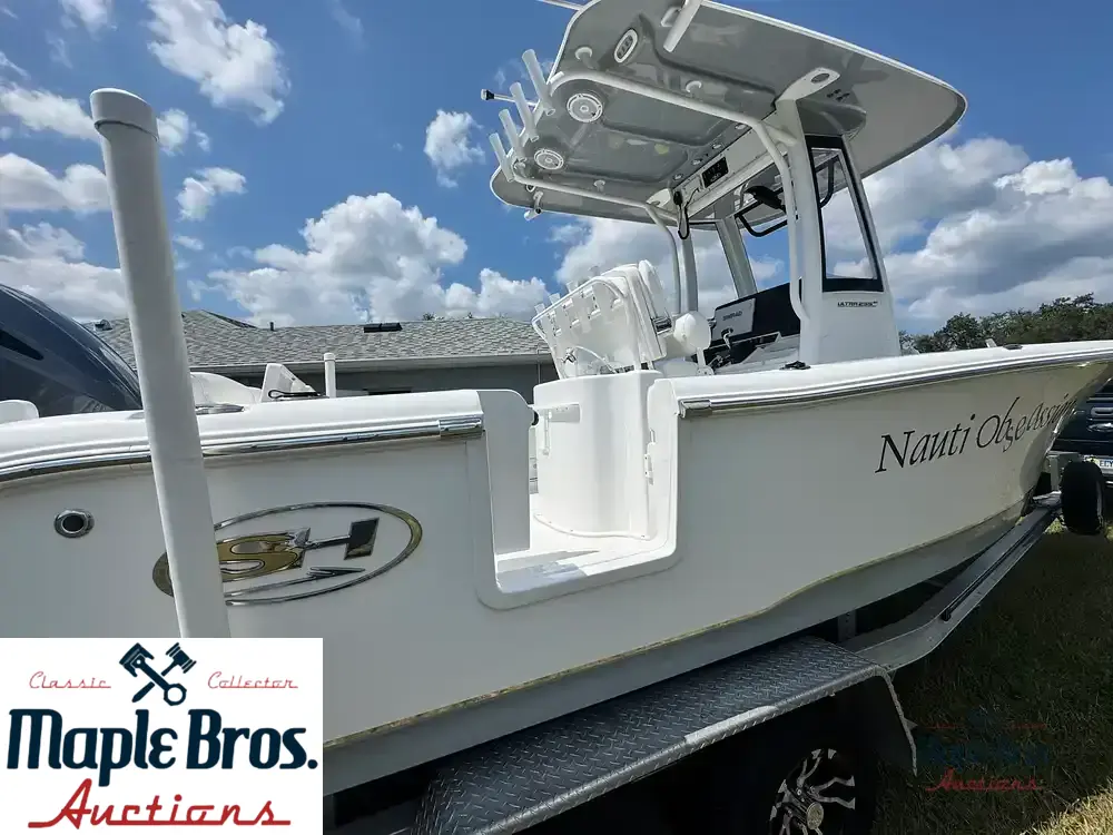 2018 Sea Hunt Ultra 235 SE