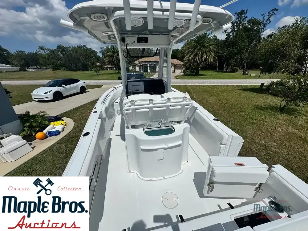2018 Sea Hunt Ultra 235 SE