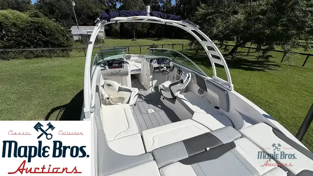 2023 Chaparral 23SSI