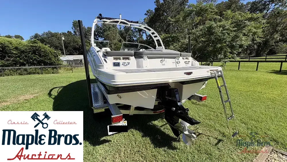 2023 Chaparral 23SSI
