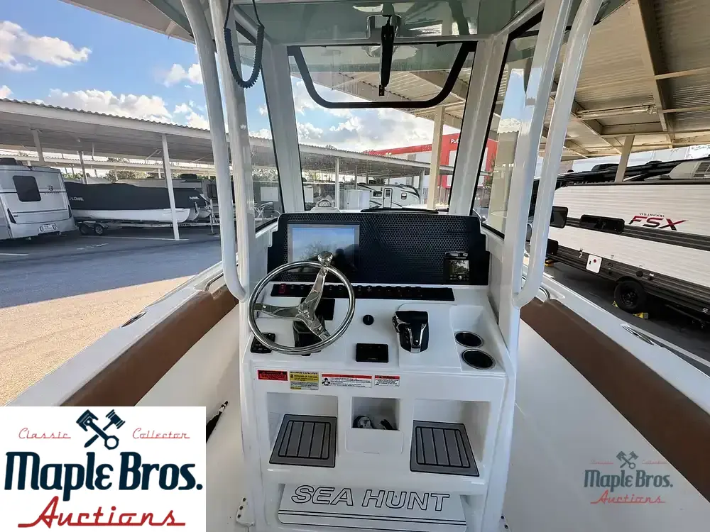 2023 Sea Hunt Ultra 239 SE