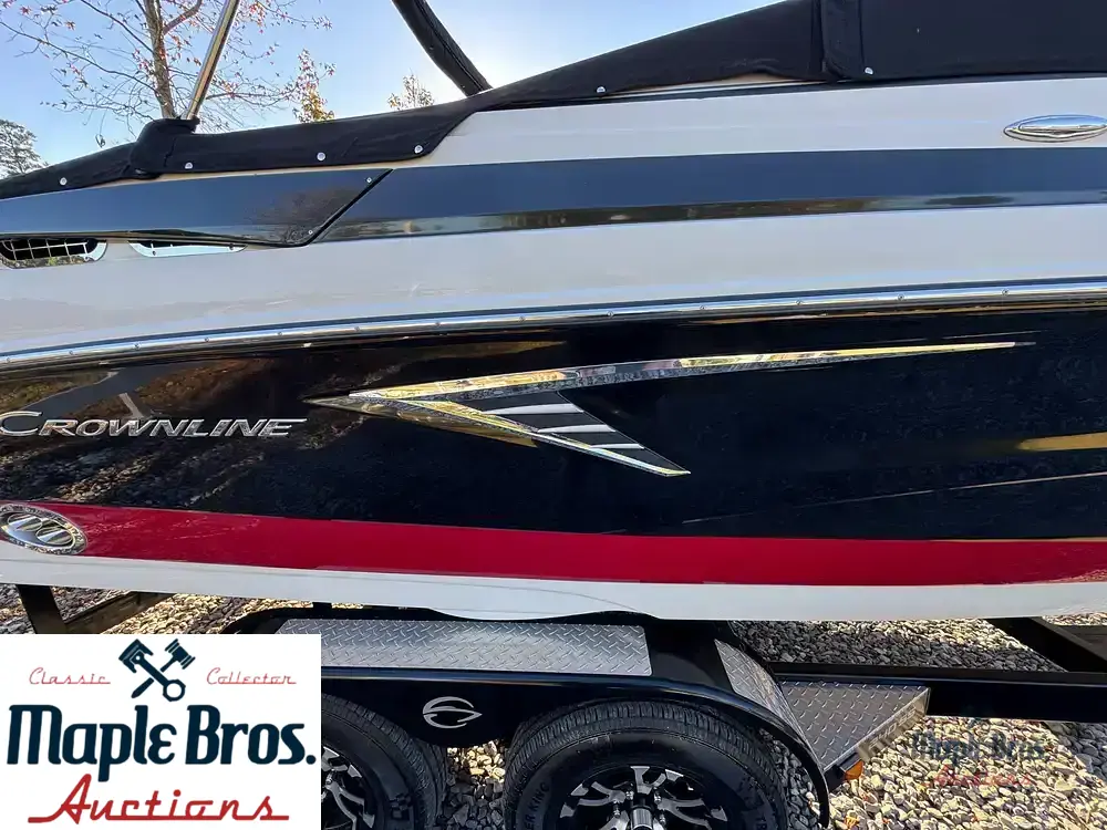 2023 Crownline 240 SS