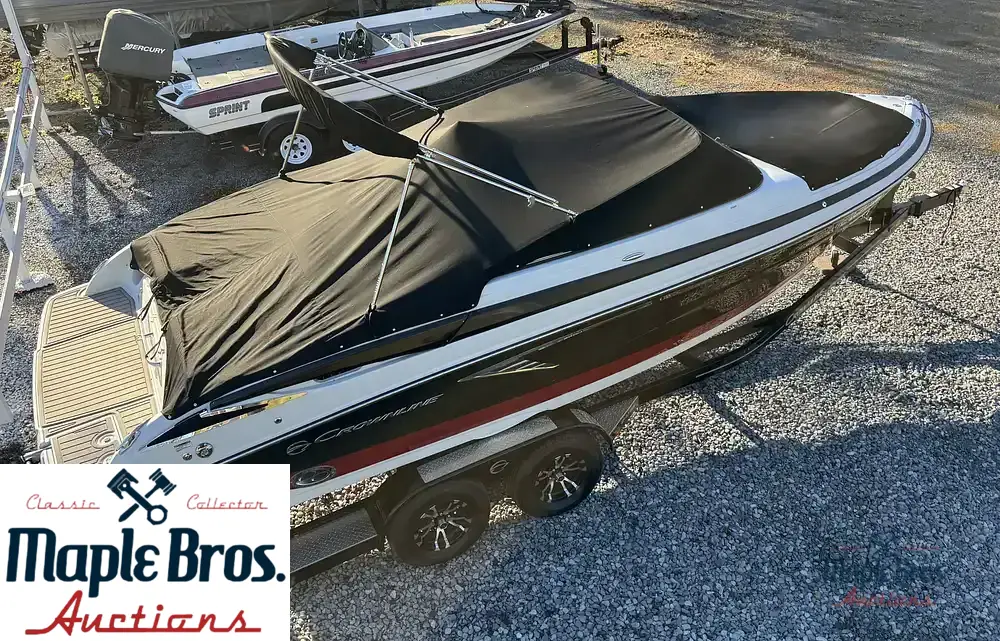 2023 Crownline 240 SS