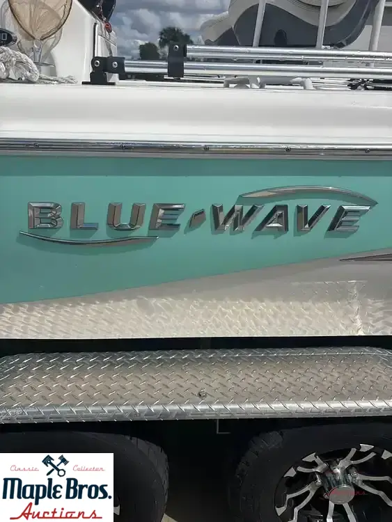 2023 Blue Wave 2200 Pure Bay
