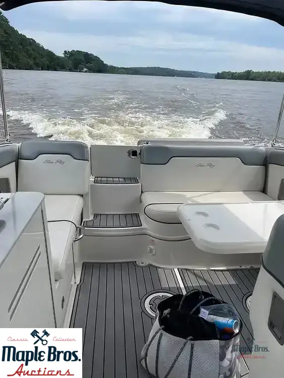 2008 Sea Ray 290 Sundeck