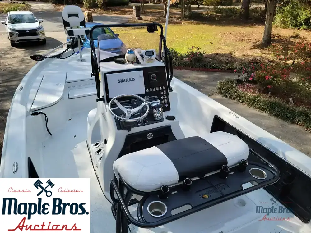 2018 Blue Wave 2400 Pure Bay