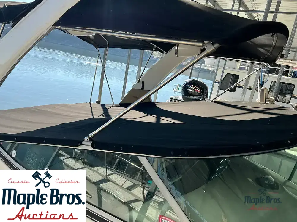 2005 Chaparral 310 Signature