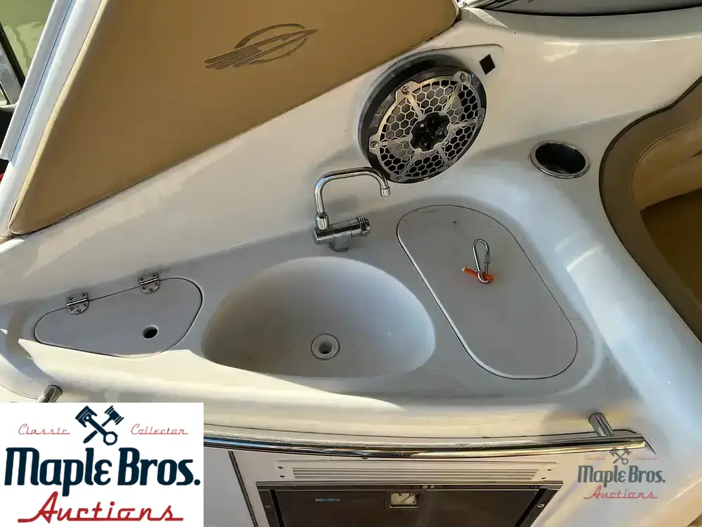 2005 Chaparral 310 Signature