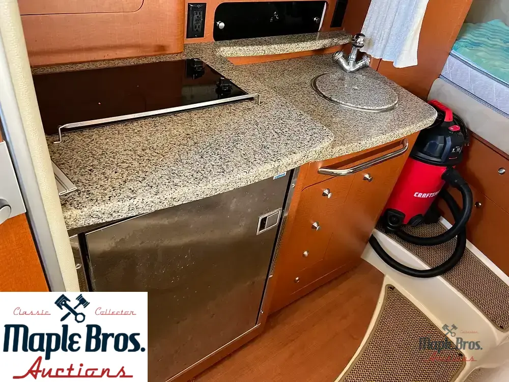 2005 Chaparral 310 Signature