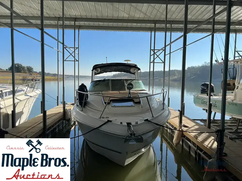 2005 Chaparral 310 Signature